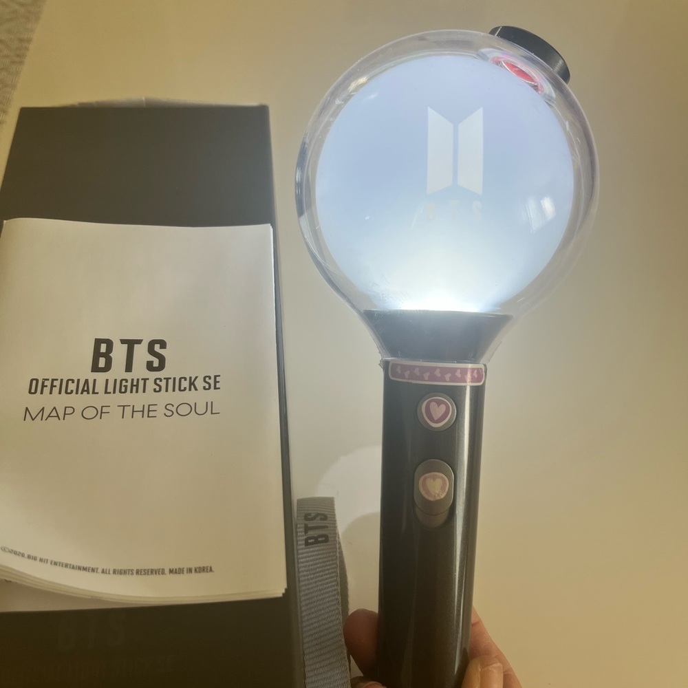 BTS Official light stick SE map of the soul
Never used - Picture 4 of 9